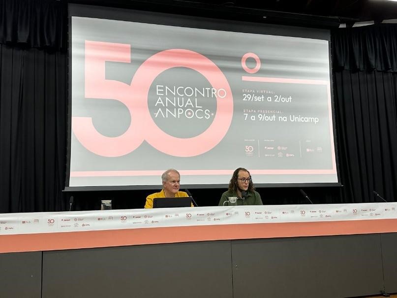 Sessão “Conversa com Autor” da ANPOCS homenageia Adalberto Cardoso e destaca nova agenda para a Sociologia do Trabalho