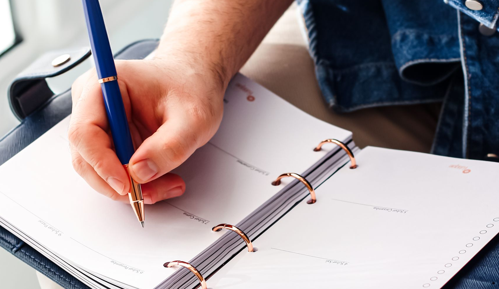 Redução da escala de trabalho melhora saúde mental sem comprometer produtividade