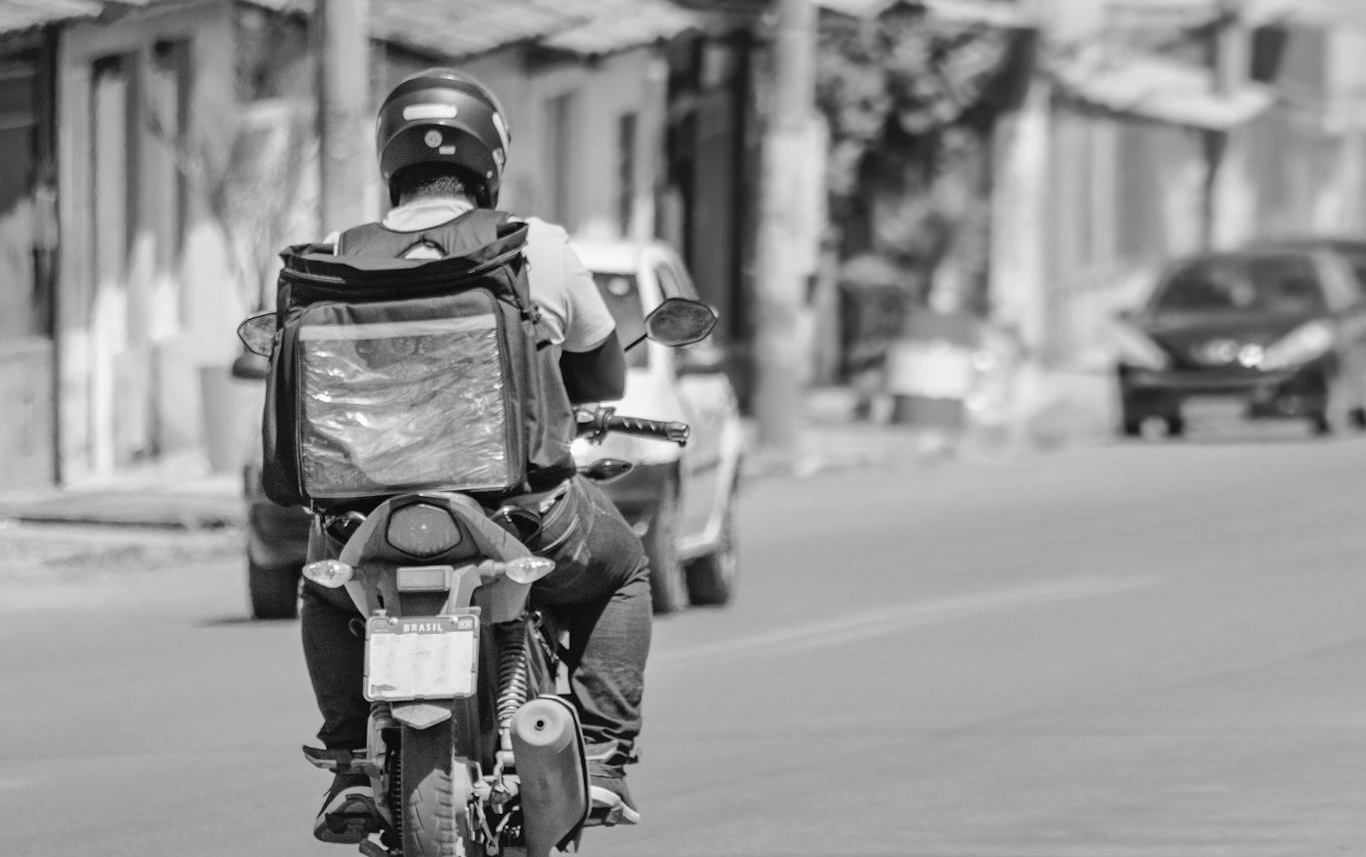 Capitalismo de plataformas na América Latina: coletânea inédita reúne pesquisadores latino-americanos em torno dos desafios do trabalho contemporâneo